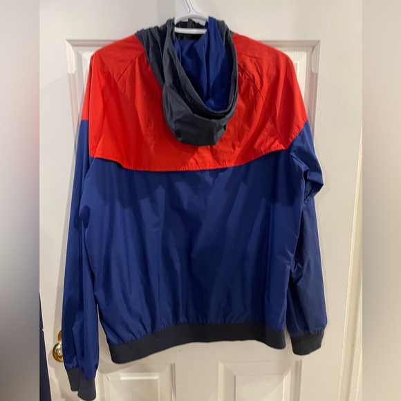 Nike Windbreaker - Picture 2 of 4